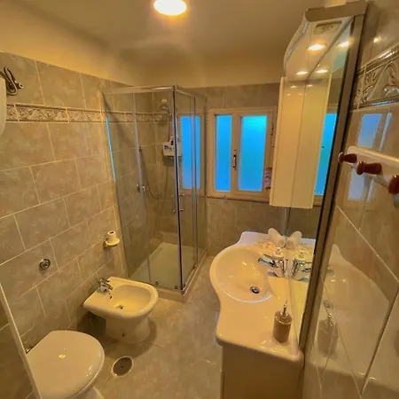 Pensionat Oikos & Rooftop 4*